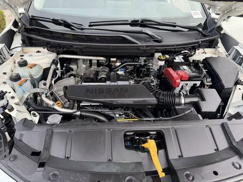 Used 2024 Nissan Rogue S image 24