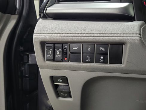 Used 2019 Honda Odyssey Touring image 28