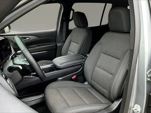 Used 2025 Chevrolet Traverse LT AWD/4WD image 20