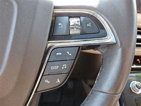 Certified 2022 Lincoln Nautilus Reserve w/ Equipment Group 201A image 24