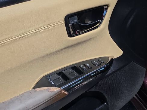 Used 2013 Toyota Avalon XLE Premium FWD image 19