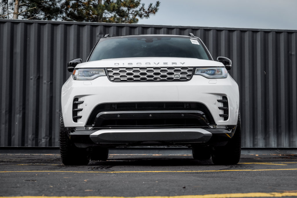 New 2026 Land Rover Discovery Limited Edition AWD/4WD image 5