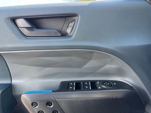 New 2025 Ford Maverick Lobo image 16