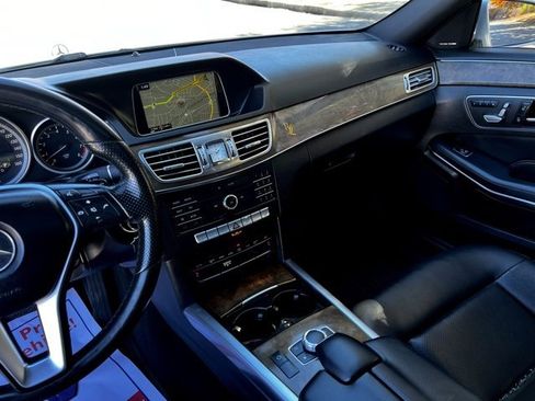 Used 2016 Mercedes-Benz E 350 4MATIC Sedan image 37