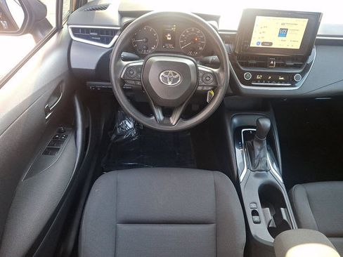 Used 2024 Toyota Corolla LE FWD image 11