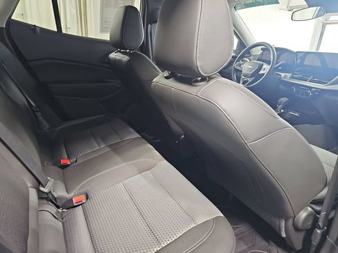 Certified 2024 Chevrolet Trax LT w/ Driver Confidence Package FWD image 14