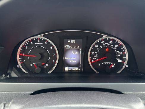 Used 2015 Toyota Camry XSE image 21