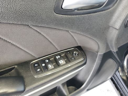Used 2022 Dodge Charger SXT RWD image 16