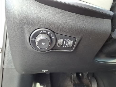 New 2026 Jeep Compass Limited image 14