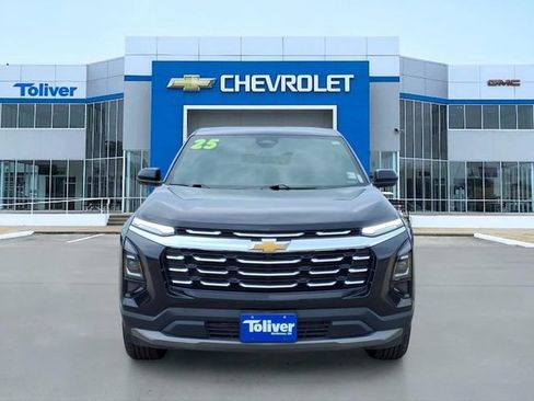 Used 2025 Chevrolet Equinox LT AWD/4WD image 2