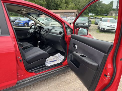 Used 2009 Nissan Versa SL w/ Convenience Pkg image 4