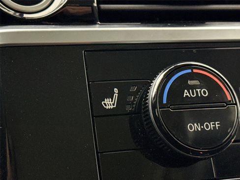 Used 2024 Nissan Pathfinder SL image 30