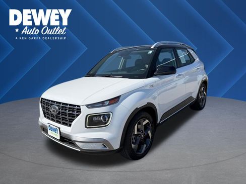 Used 2023 Hyundai Venue Limited image 1