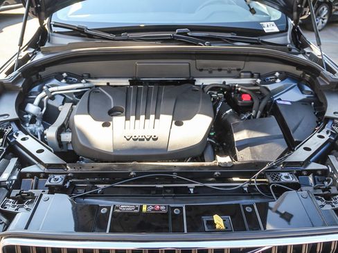 Used 2023 Volvo XC60 B5 Core w/ Climate Package image 29