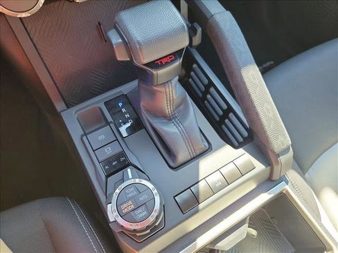 Used 2024 Toyota Tacoma TRD Off-Road image 23