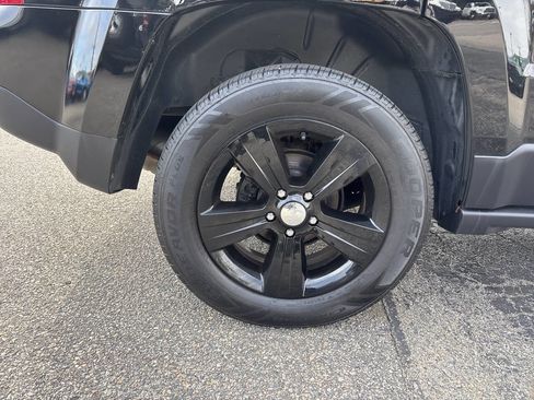 Used 2017 Jeep Patriot High Altitude image 11