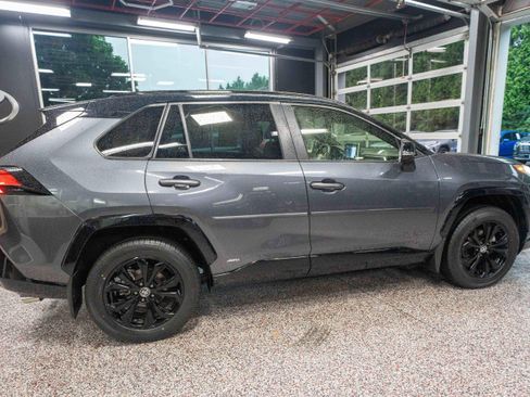 Used 2022 Toyota RAV4 XSE AWD/4WD image 4