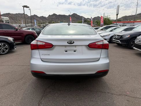 Used 2016 Kia Forte LX FWD image 6