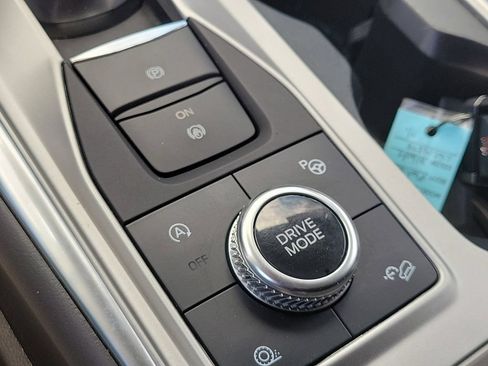 Used 2020 Ford Explorer Platinum w/ Premium Technology Package AWD/4WD image 31