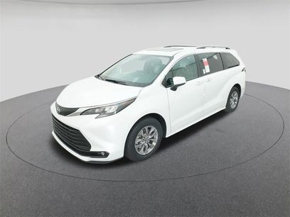 New 2026 Toyota Sienna XLE
