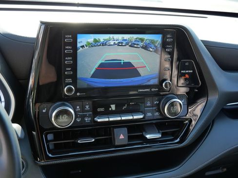 Used 2022 Toyota Highlander XSE AWD/4WD image 18