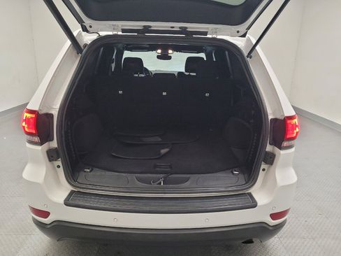 Used 2019 Jeep Grand Cherokee Laredo image 29