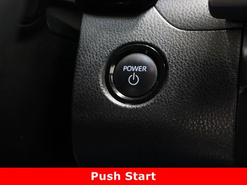 Used 2025 Toyota Camry SE image 18