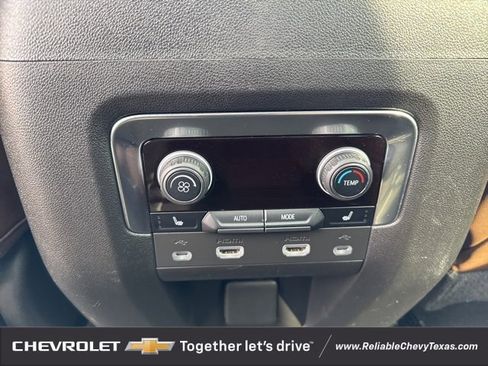 Used 2021 Chevrolet Suburban High Country w/ Premium Package 2 image 20