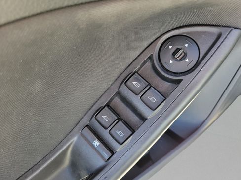 Used 2018 Ford Focus SEL FWD image 12