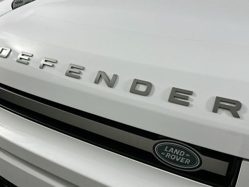 Used 2024 Land Rover Defender 110 X-Dynamic SE AWD/4WD image 15