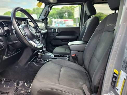 Used 2021 Jeep Wrangler Unlimited Sahara w/ Cold Weather Group AWD/4WD image 17
