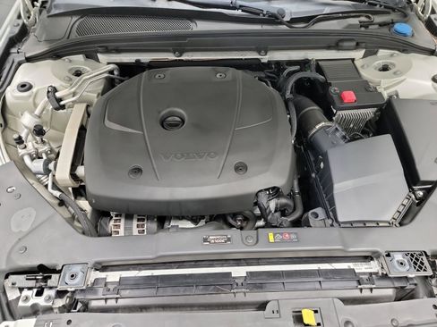 Used 2019 Volvo S60 T5 Inscription image 25