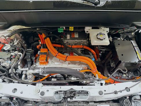 New 2027 Chevrolet Bolt RS image 32