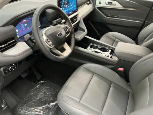 New 2026 Ford Explorer Active w/ Active Comfort Package AWD/4WD image 15
