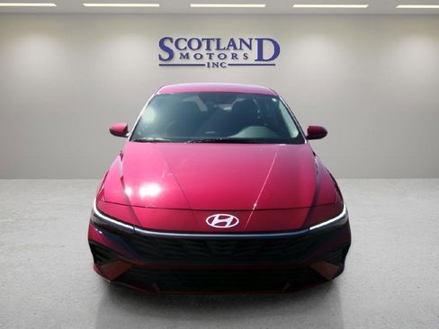 Used 2024 Hyundai Elantra SEL image 3
