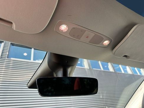 Used 2021 Tesla Model Y Performance image 28