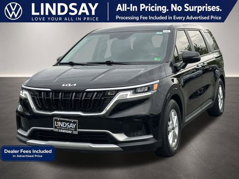 Used 2022 Kia Carnival LX FWD image 4