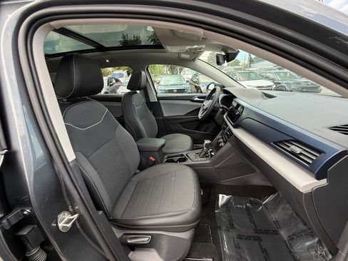 Used 2023 Volkswagen Taos SE FWD image 28