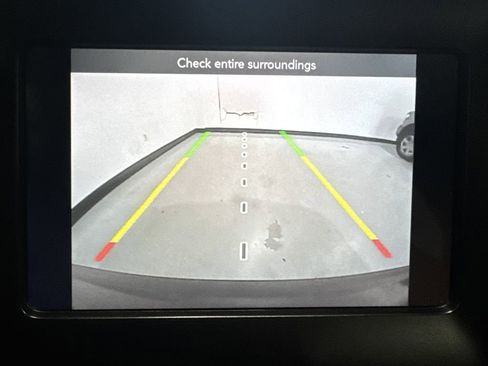 Used 2020 Jeep Cherokee Latitude Plus image 9