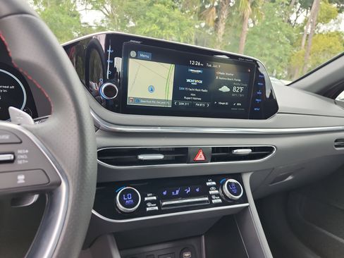 Used 2020 Hyundai Sonata SEL Plus w/ Tech Package FWD image 13