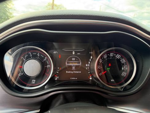Used 2017 Dodge Challenger SXT RWD image 8