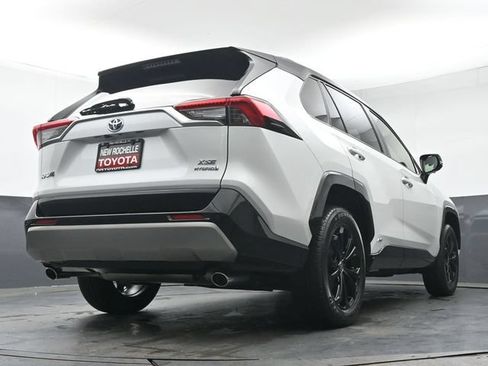 Used 2023 Toyota RAV4 XSE AWD/4WD image 39