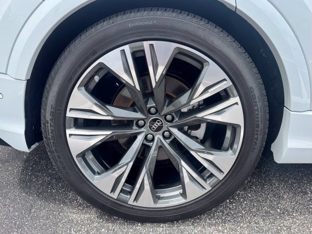 Certified 2026 Audi Q8 Premium Plus AWD/4WD image 14