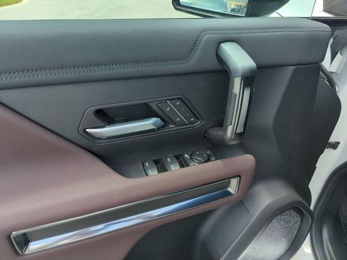 New 2026 GMC Hummer EV SUV AWD/4WD image 18