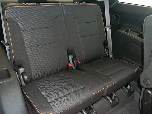Used 2023 GMC Acadia AT4 w/ Trailering Package AWD/4WD image 13