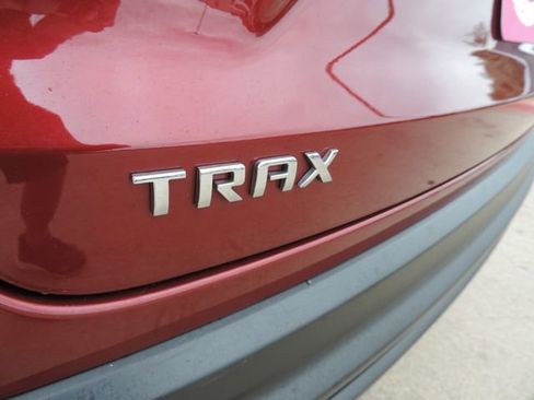 Certified 2024 Chevrolet Trax LS FWD image 19