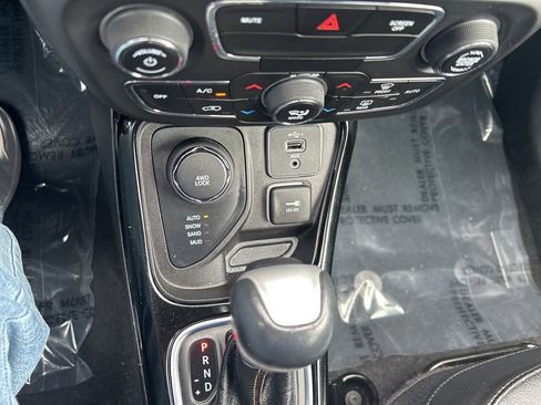 Used 2020 Jeep Compass Limited AWD/4WD image 29