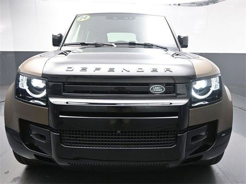 Used 2024 Land Rover Defender 130 X image 31