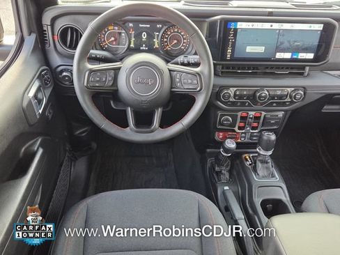 Used 2024 Jeep Wrangler Unlimited Rubicon w/ Technology Group AWD/4WD image 7