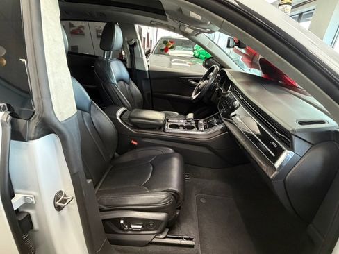 Used 2020 Audi Q8 Prestige w/ Prestige Package image 36